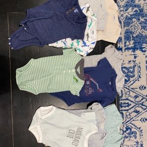 10 6-12 month short sleeve onesies